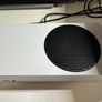xbox series S 512gb with controller Image 2