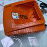 STIHL AL 300 Quick Charger Image 2