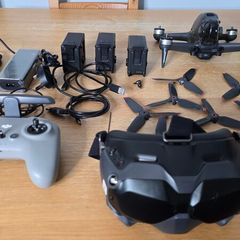 DJI FPV Drone Full Combo 3 Batteries Goggles V2