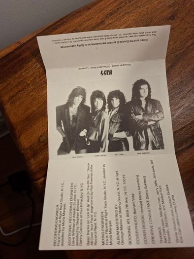 KISS: Lick It Up -Cassette