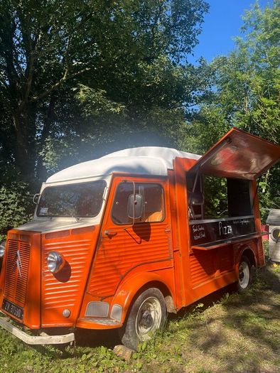 Food truck; Citroen hy wood fired pizza van