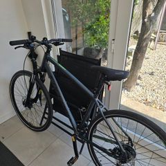 Carrera Endeavour Mens Hybrid Bike + Helmet & Phone holder