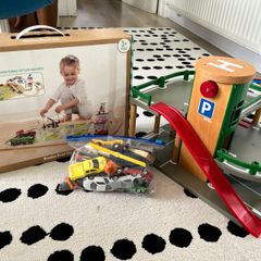 Brio Garage and wooden road set