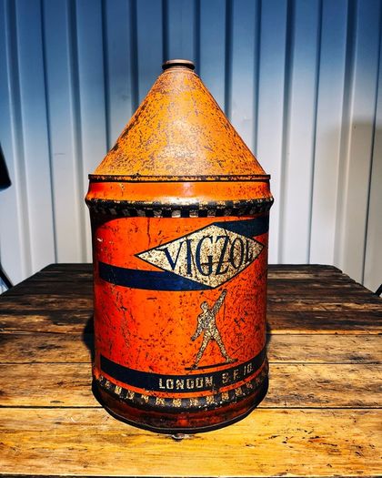 Vigzol 5-gallon Motor Oil Can. London, C.1930s/40s