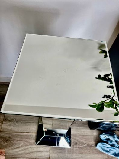 Tall Mirrored pedestal stand