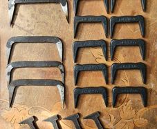 21 joiner's pinch dogs