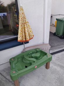 water and sand table