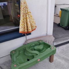 water and sand table