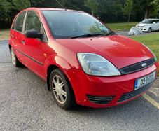 Ford fiesta 5 door 1.4 petrol very clean car