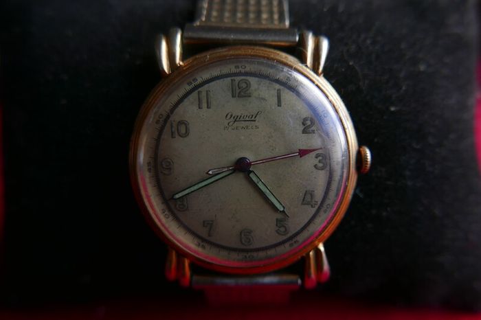 Vintage OGIVAL SWISS Made WW2 Era Watch, 17 Jewels, Rare Collectable Watch, Circa 1940's-Serviced-works well
