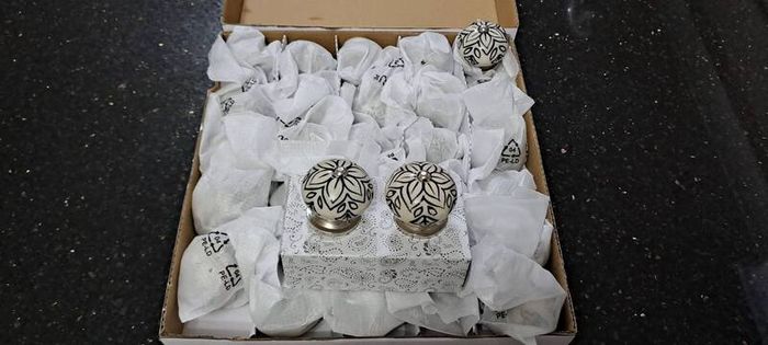 Kitchen / Wardrobe Press Knobs