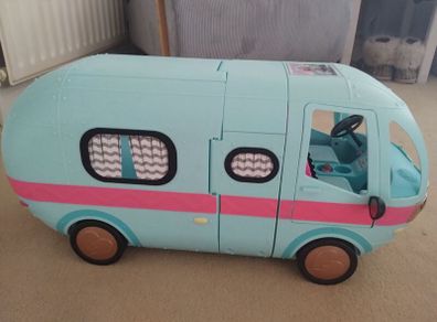 LOL campervan plus dolls