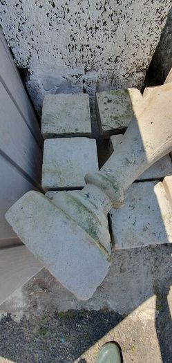 6 Concrete balustrades