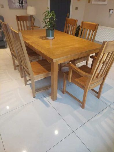 Large Extending Solid Oak Table and 6 Chairs
