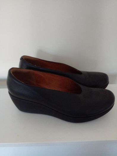 Clarks Platform Shoes size 6