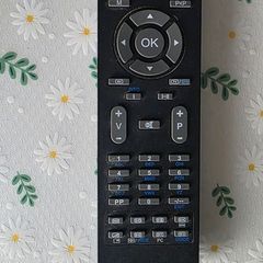 Walker TV for sale 32 inch with remote and HDMI Ports