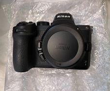 Mirrorless camera Nikon Z5 + NIKKOR Z 24-70mm f/4 S lens