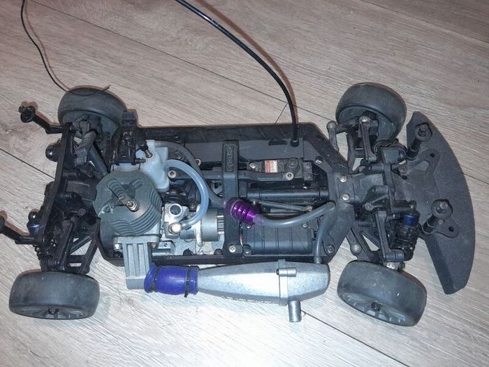 kyosho 1/10 scale nitro drift car