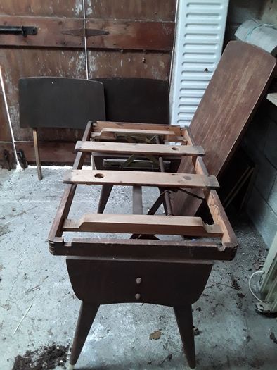 Retro kitchen table