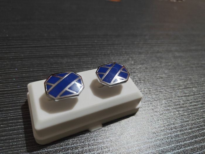 cufflinks