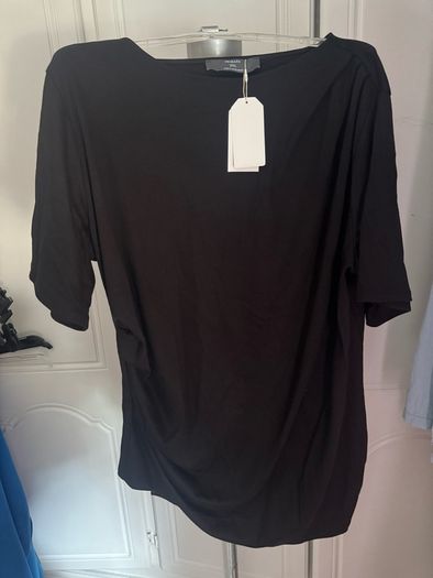BNWT Black long line slimming cut blouse size 2 XL UK22/24 EU50/52 Postage included