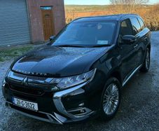 Mitsubishi Outlander 2021 Plug-In Hybrid Automatic