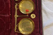 Vintage Jewelers pocket brass scale