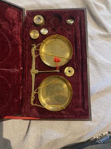 Vintage Jewelers pocket brass scale