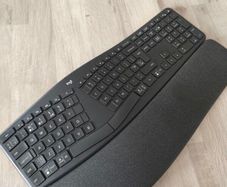 Logitech Ergo K680