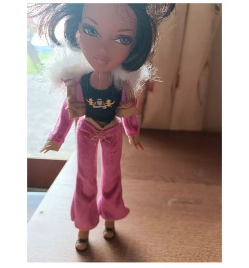 Bratz Yasmin and Mum Portia - 2001 dolls