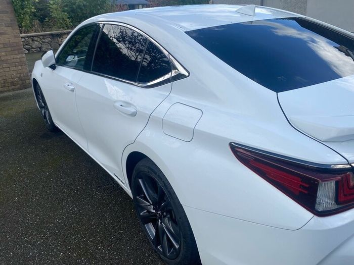 2019 Lexus Es 300h F Sport  Cvt