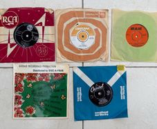 Vinyl bundle of 45rpm's including Cat Stevens, Gilbert O'Sullivan and Harry Belafonte