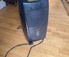 Dimplex de-humidifier
