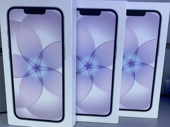 iPhone 17e,256GB (IRISH STOCK) Brand New Sealed 1 year Apple Warranty