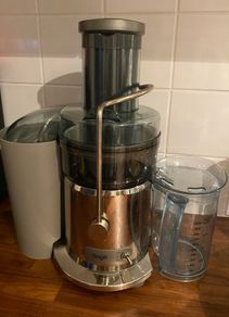 The Nutri Juicer Sage Juice Maker