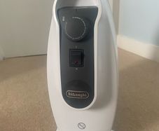 Electric oil filled heater