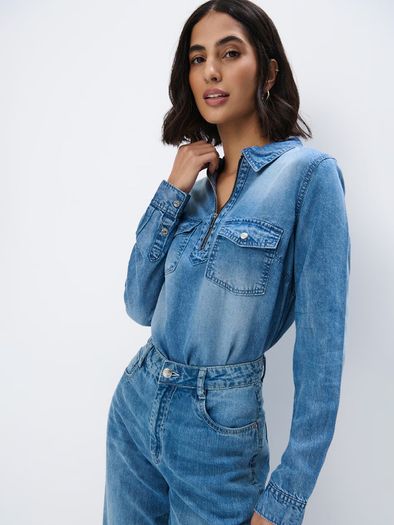 oversized style Jeans look shirt size fits xs s m never worn