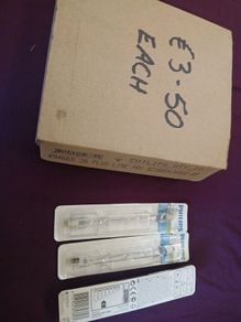 3 New PHILIPS 240 W Halogene Bulbs