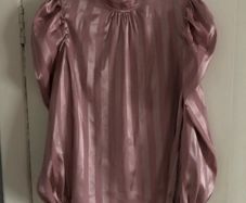 Ladies stunning blouse size L