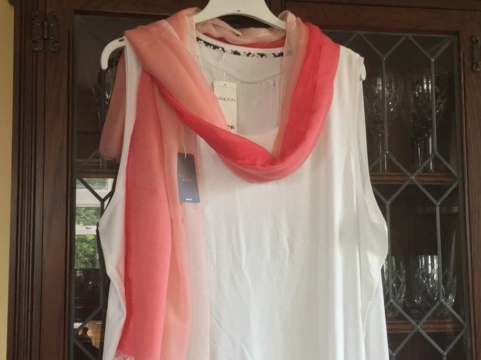 SAMOON. SALE A New. beautiful scarf in a trio of Coral shades REDUCED