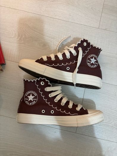 Brown converse size UK6 brand new