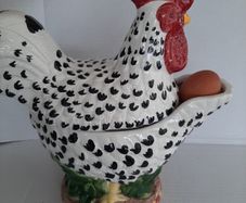 Vintage egg holder