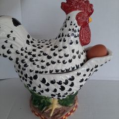 Vintage egg holder