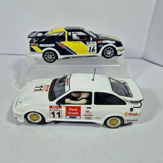 Scalextric Sierra set: BTCC Edition - cars have lights