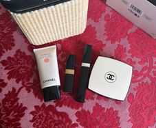 Chanel Healthy Glow Summer essentials