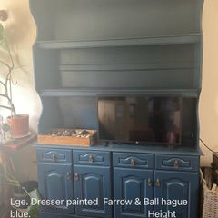 Kitchen dresser