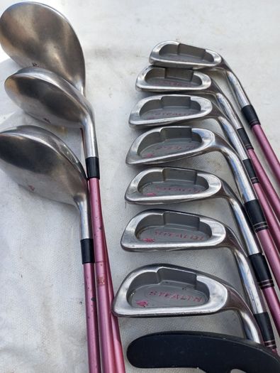 Mitsushiba ladies golf clubs. Right handed clubs