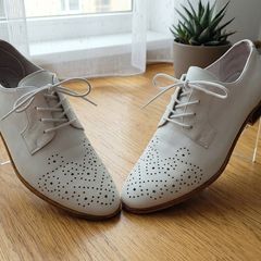 Attizzare White Leather Shoes Size 38 UK 5