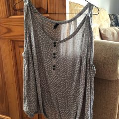 Vero Moda medium size top