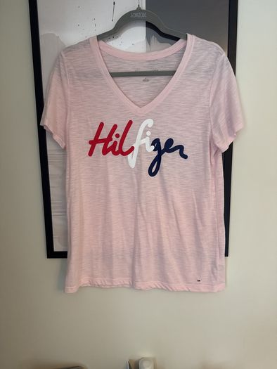 Women's Tommy Hilfiger T-Shirt. Size M